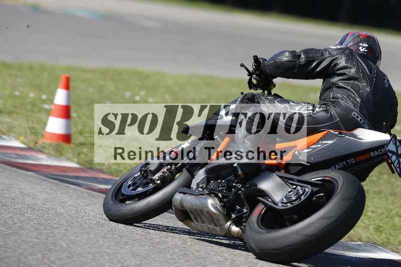 /43 08.08.2025 Discover the Bike ADR/Race 3 rot/72